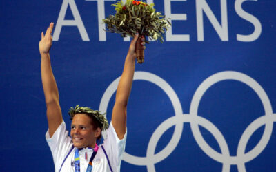 UN SIÈCLE D’OLYMPISME – ATHÈNES 2004, LAURE MANAUDOU OFFRAIT L’OR A LA DÉLÉGATION FRANÇAISE